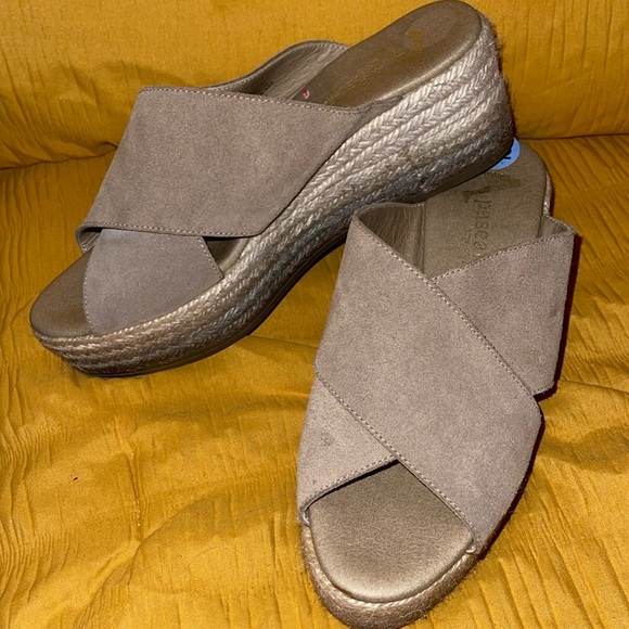 Apaseart Slides - Picture 2 of 10